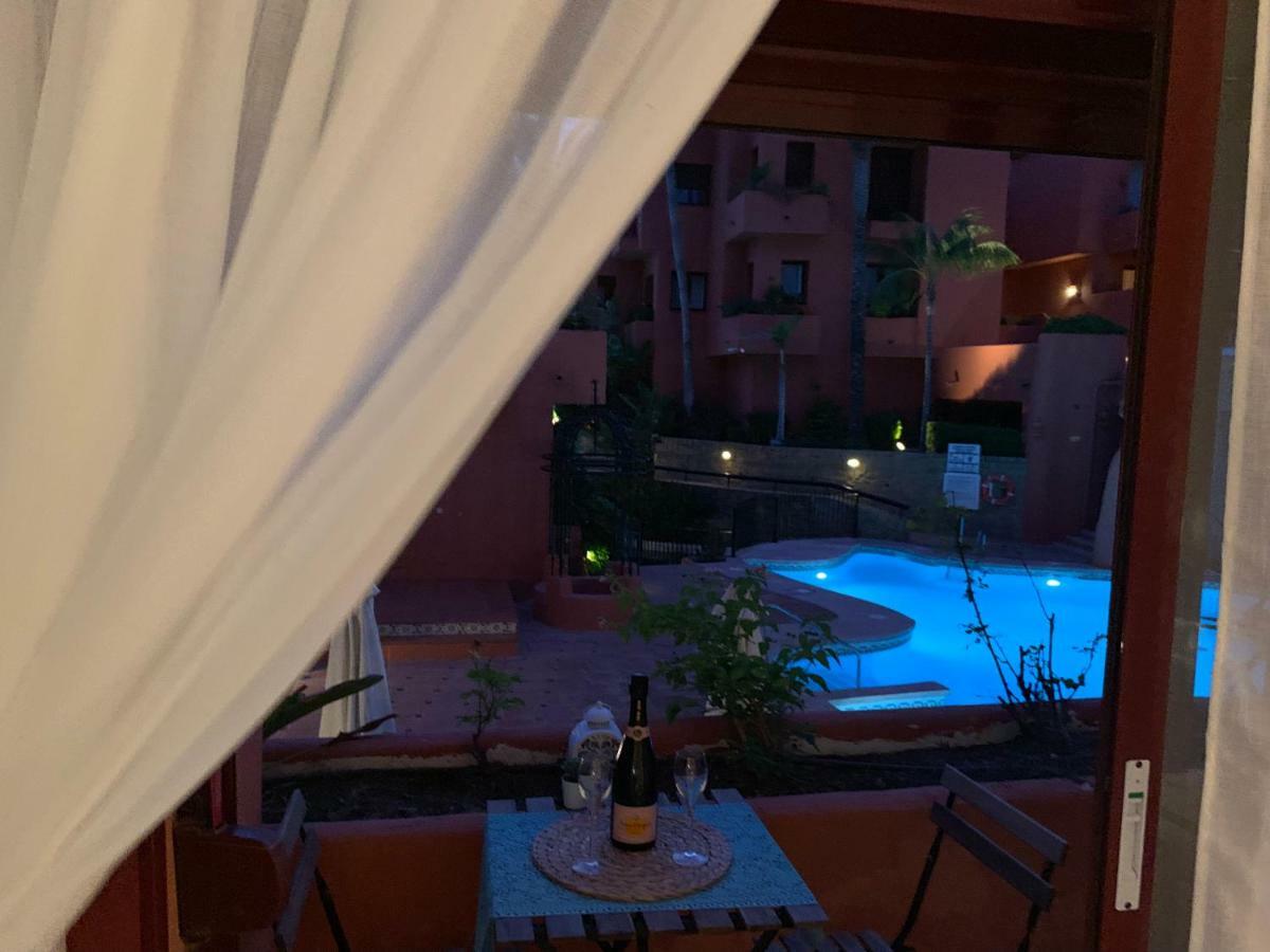Beachside Apartment In Marbella Eksteriør billede